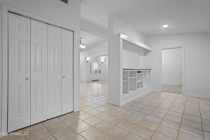 DON'T MISS OUT! PRICED OVER 10K BELOW RECENT APPRAISAL! ALL - photo 16