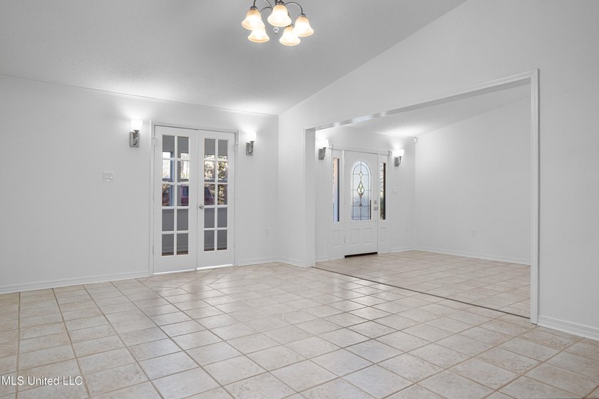 DON'T MISS OUT! PRICED OVER 10K BELOW RECENT APPRAISAL! ALL - photo 20