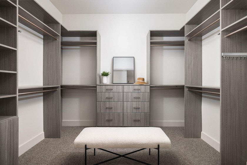 Welcome to this sun-filled two bedroom, two-and-a-half bath - photo 31