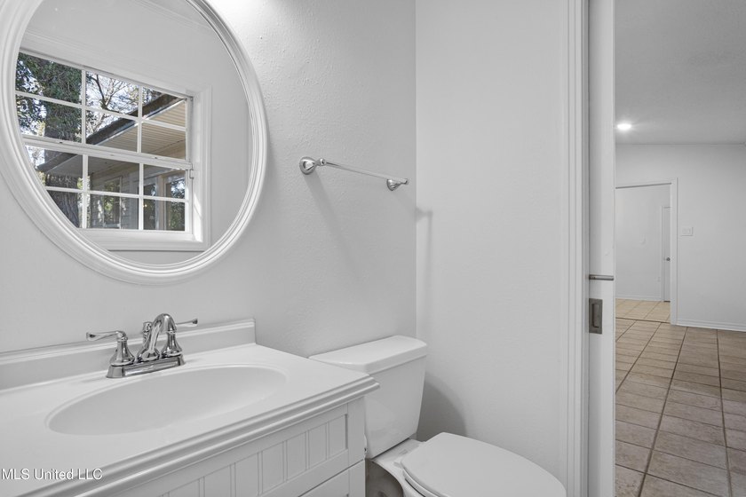DON'T MISS OUT! PRICED OVER 10K BELOW RECENT APPRAISAL! ALL - photo 34