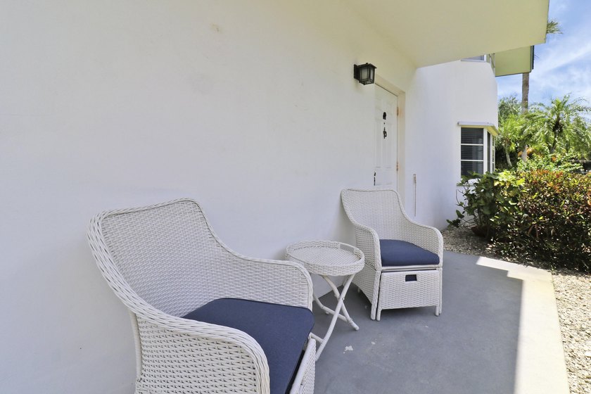 Only available ground-floor end unit in the sought-after - photo 3
