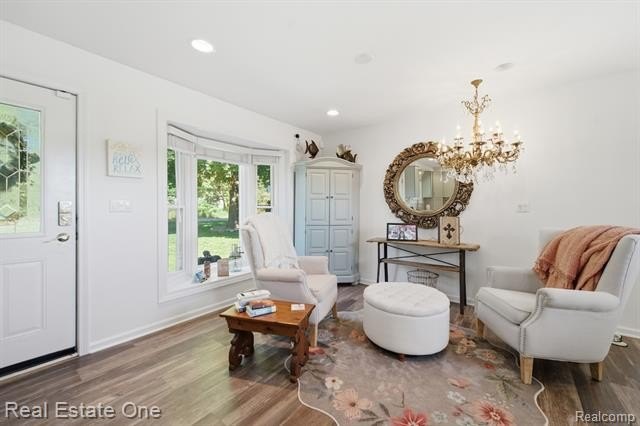 Beautifully updated Woodland Lake home where you can enjoy - photo 7