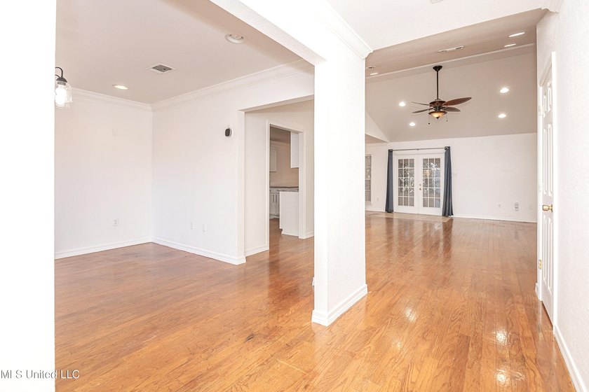 Conveniently located minutes from the interstate and downtown - photo 10