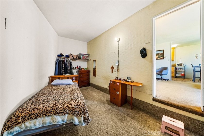 Investment opportunity in Wilmington! This well-maintained - photo 9