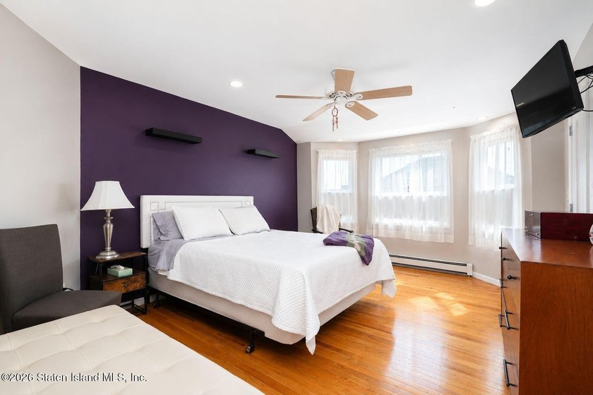 WELCOME TO THIS EXCEPTIONAL CUSTOM-BUILT 2 FAMILY COLONIAL - photo 34