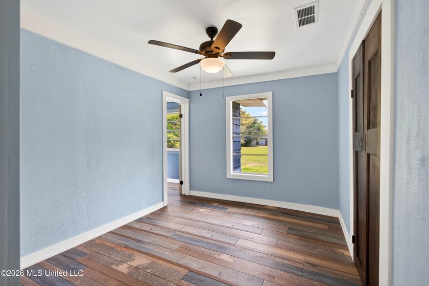 Outstanding opportunity in the heart of Long Beach! This - photo 18