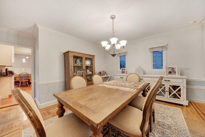 If You're Searching For A Home In Merrick, Check Out This 3 - photo 19