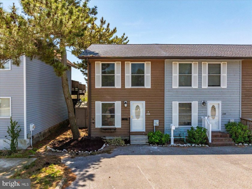 ***NO CONDO FEES***NO HOA FEES*** COMPARABLE UNITS WITH CONDO - photo 9