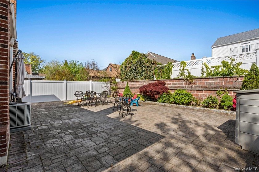 Rarely Available in Coveted Beechhurst! This impeccably - photo 20