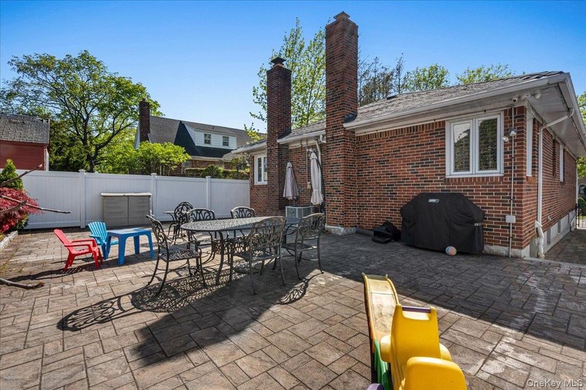 Rarely Available in Coveted Beechhurst! This impeccably - photo 21