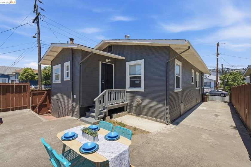 One lot, two renovated detached homes in Oakland's vibrant - photo 5