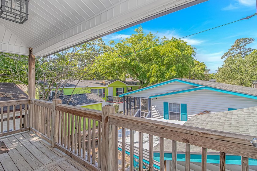 This very open and spacious 4-Bedroom, 3 -Bath raised beach - photo 17