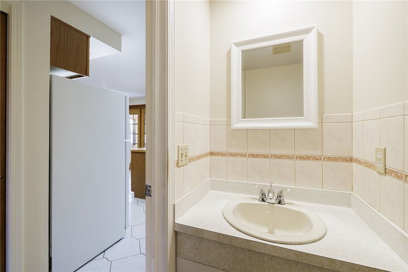 This well-maintained 3-bedroom, 1.5-bath split level home offers - photo 21