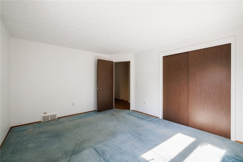 This well-maintained 3-bedroom, 1.5-bath split level home offers - photo 23