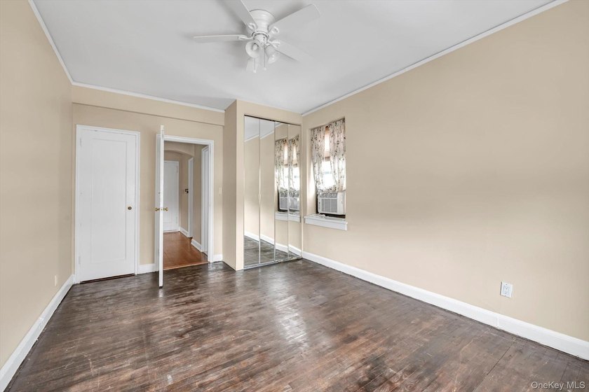 Large One Bedroom One Bath at the Townhouse Place Complex. This - photo 12