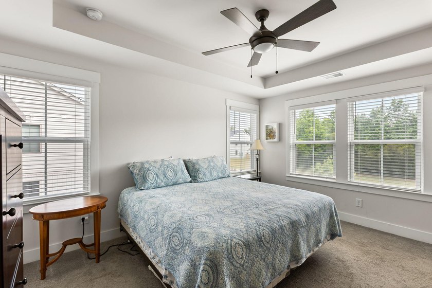Welcome to 7789 Park Gate Drive, a beautifully maintained - photo 14