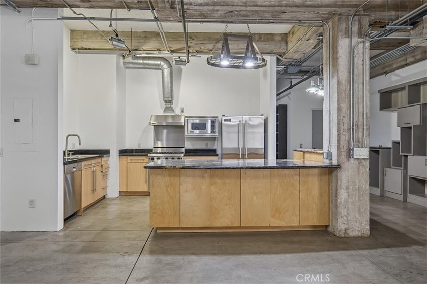 Own a piece of Long Beach history at the iconic Temple Lofts, a - photo 14