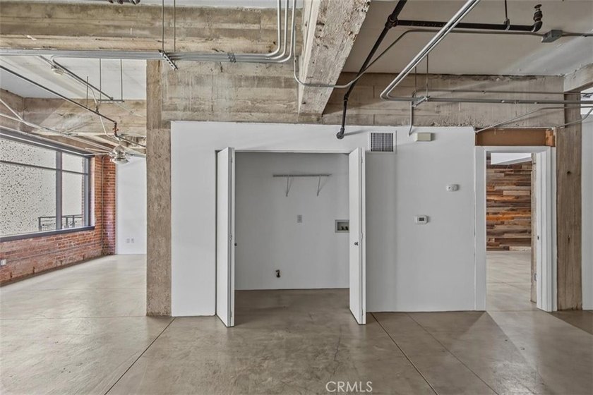 Own a piece of Long Beach history at the iconic Temple Lofts, a - photo 21