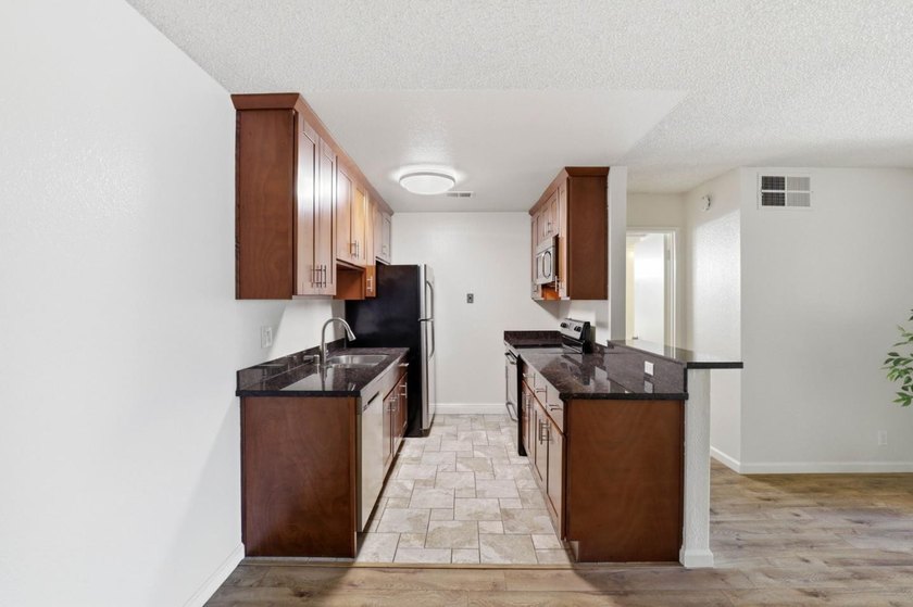 Wonderful starter, down-sizing, or investment property! Located - photo 22