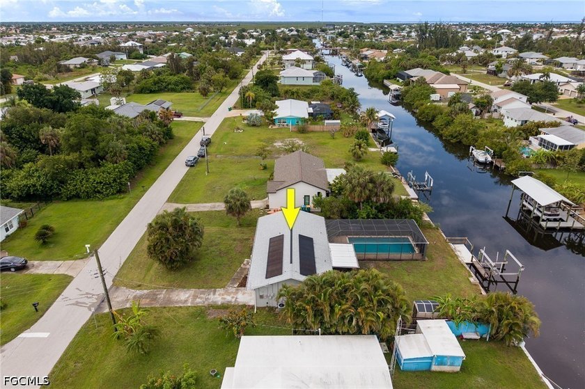 Waterfront living awaits in this lovely 2-bedroom, 2-bathroom - photo 37
