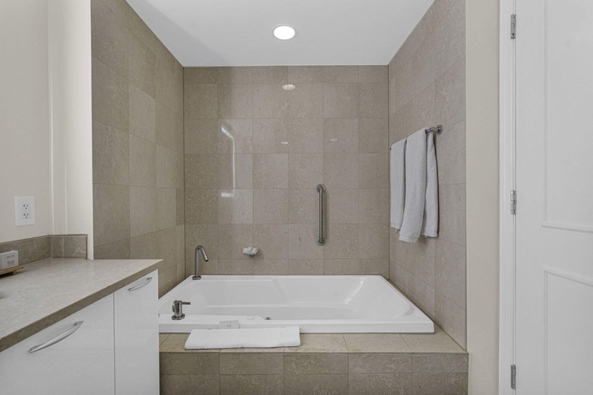 Experience elevated beachfront living at Q Club Resort &amp; - photo 29