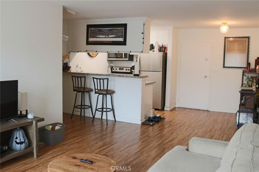This is a Short Sale, subject to lender approval. Welcome to the - photo 4