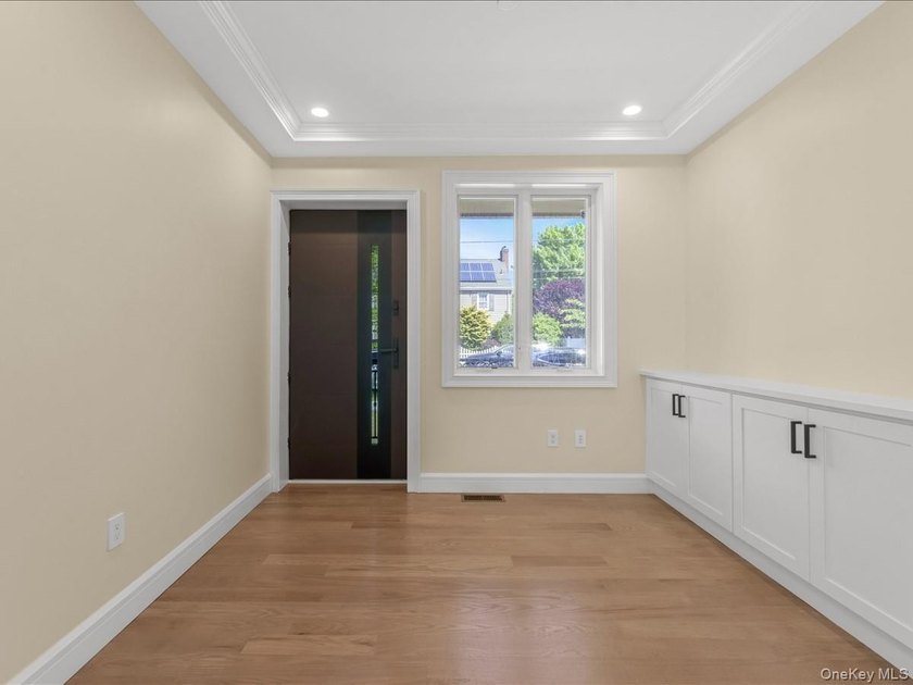 Prime Bayside location just two blocks from Bell Blvd - photo 11