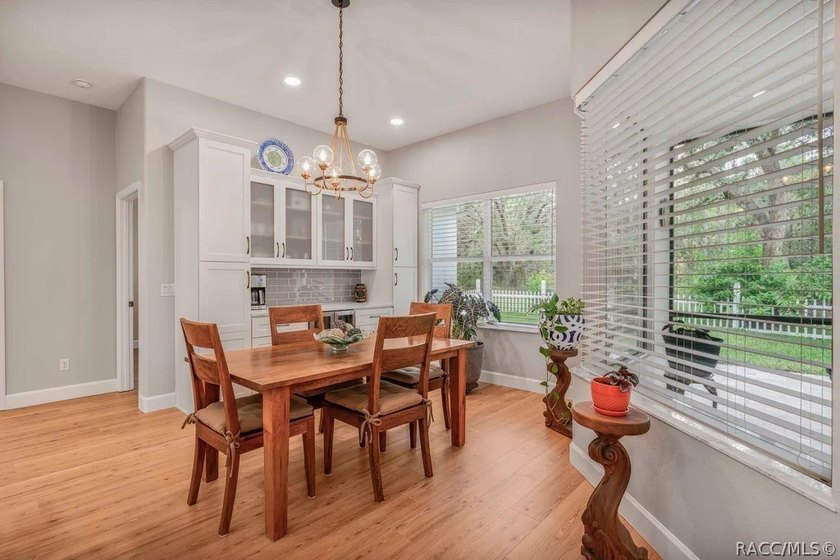 Fully renovated Southern Woods home on nearly half an acre - photo 11