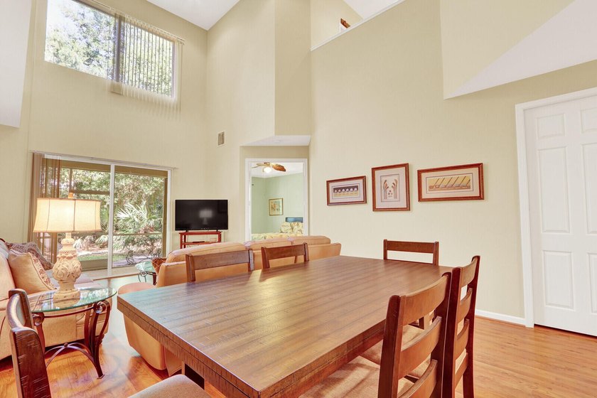 Welcome to this beautifully designed 3-bedroom + den/office - photo 11