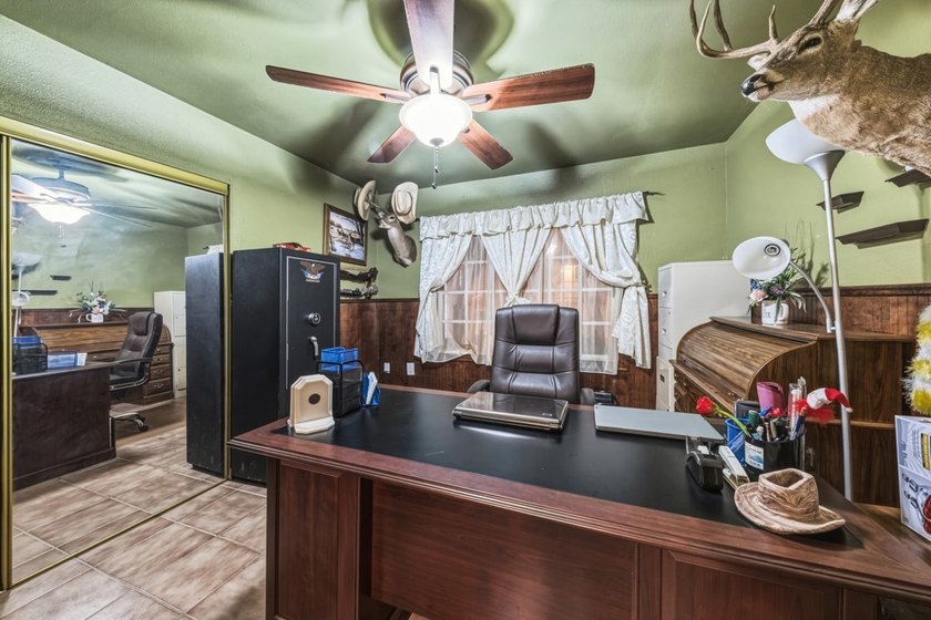 Welcome to your South Texas gentleman's ranch retreat or your - photo 15