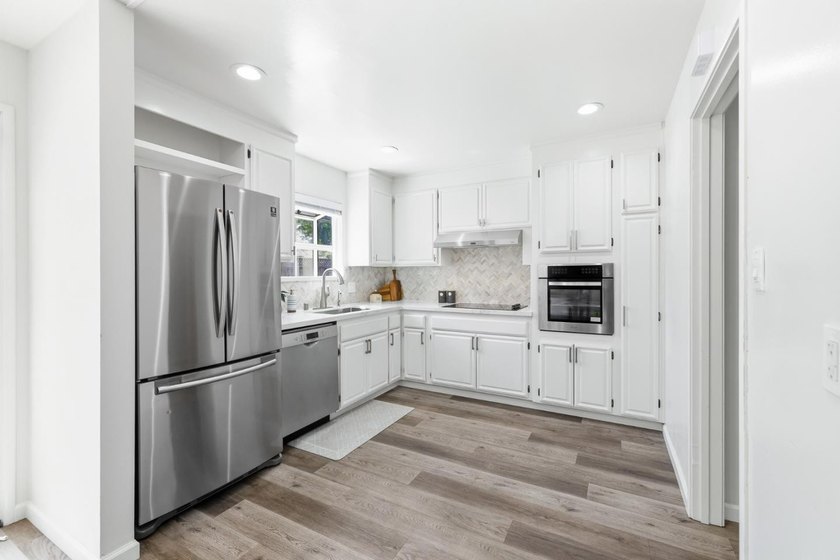 Welcome to this beautifully updated, east-facing single-story - photo 17