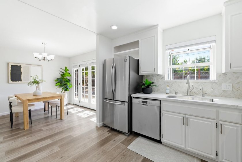 Welcome to this beautifully updated, east-facing single-story - photo 19
