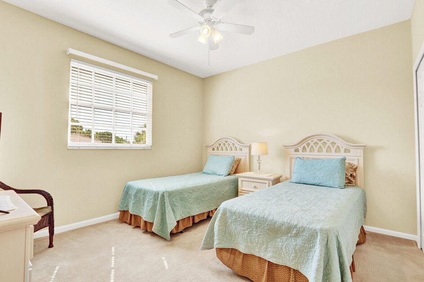Welcome to this beautifully designed 3-bedroom + den/office - photo 23