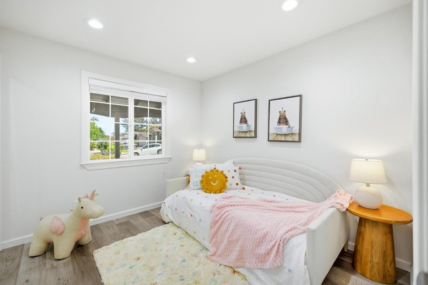 Welcome to this beautifully updated, east-facing single-story - photo 27