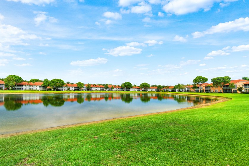 Whether you want to relax and enjoy the water view from your - photo 7