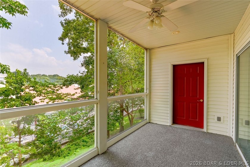 Well cared for Unit- that offers easy access to the unit w/it - photo 30