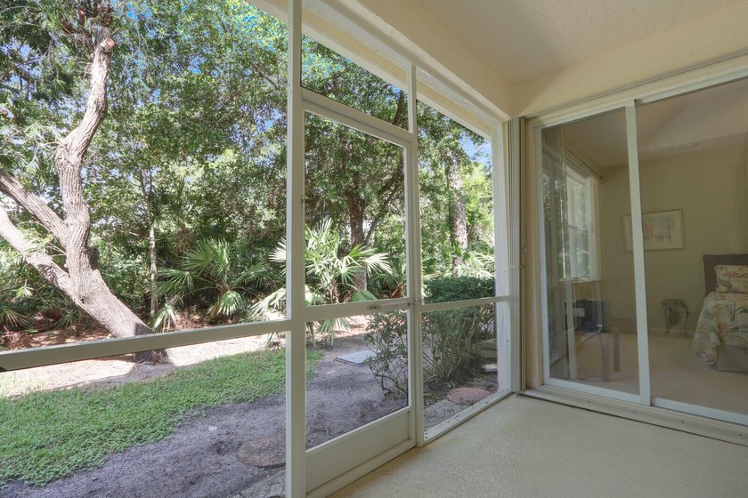Welcome to this beautifully designed 3-bedroom + den/office - photo 32