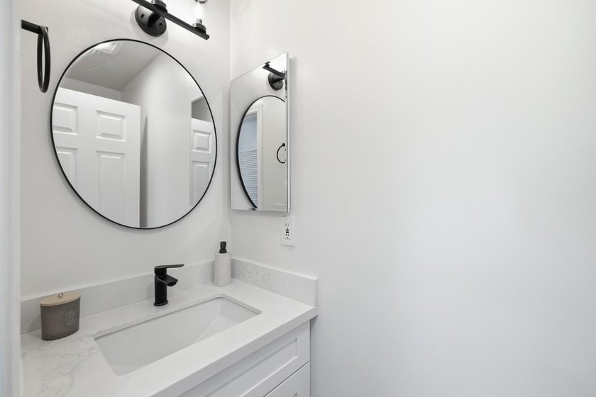 Welcome to this beautifully updated, east-facing single-story - photo 33