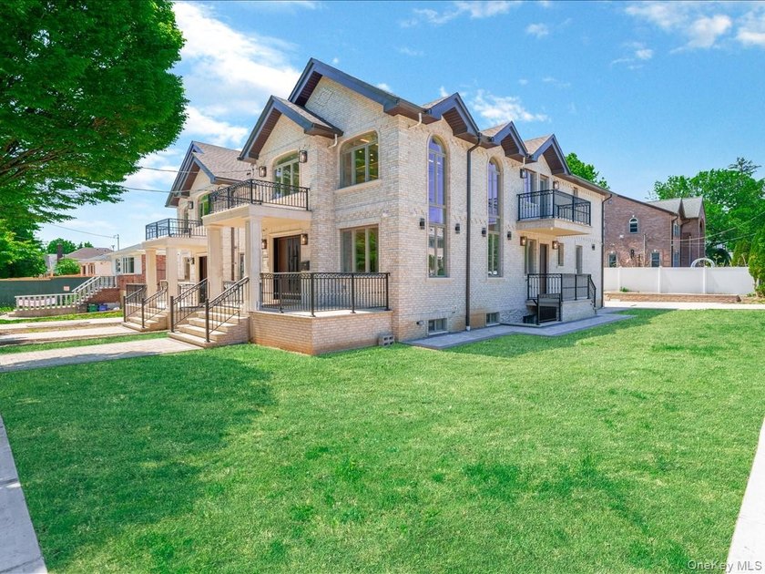 Prime Bayside location just two blocks from Bell Blvd - photo 33