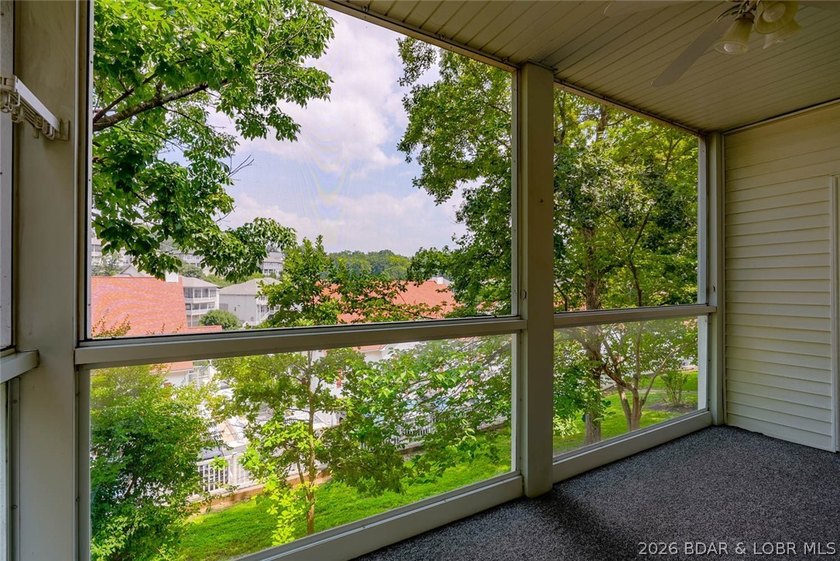 Well cared for Unit- that offers easy access to the unit w/it - photo 34