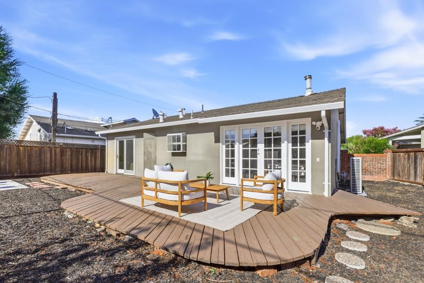 Welcome to this beautifully updated, east-facing single-story - photo 37