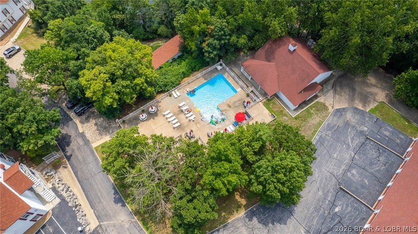 Well cared for Unit- that offers easy access to the unit w/it - photo 41