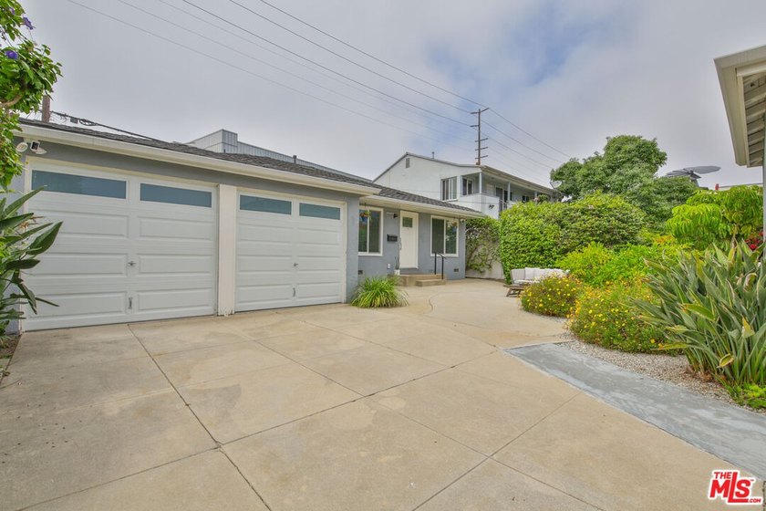 OPPORTUNITY KNOCKS!!! Turn-Key investment opportunity!!! A rare - photo 35