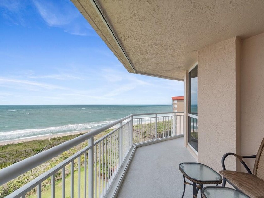 Expansive ocean and lagoon views from every room in this direct - photo 2