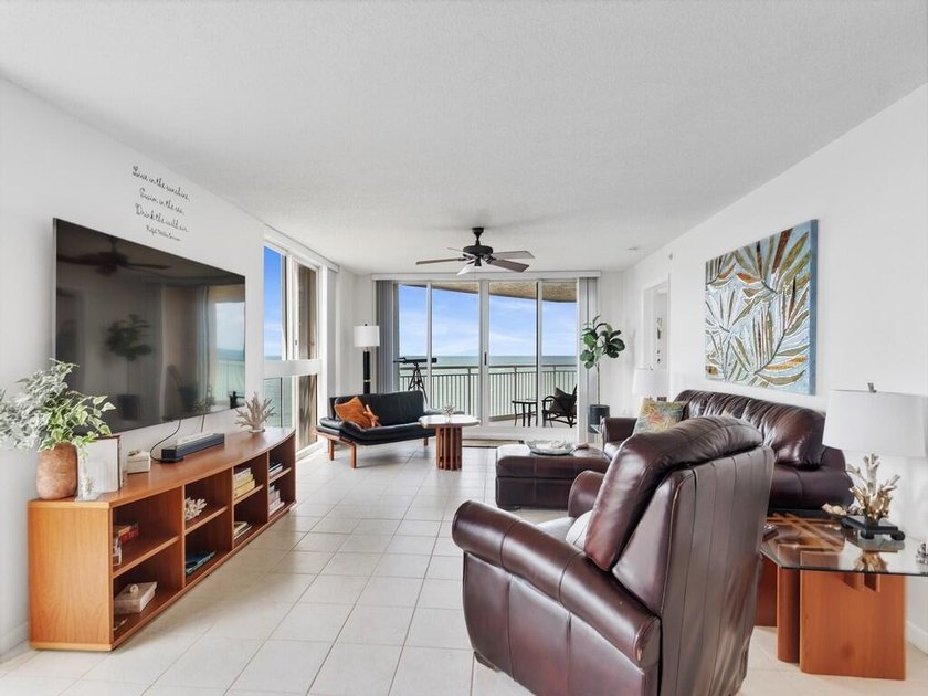 Expansive ocean and lagoon views from every room in this direct - photo 9