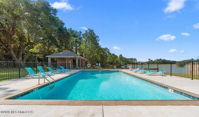 Welcome home to Emerald Lake Estates! This beautiful 4-bedroom - photo 44