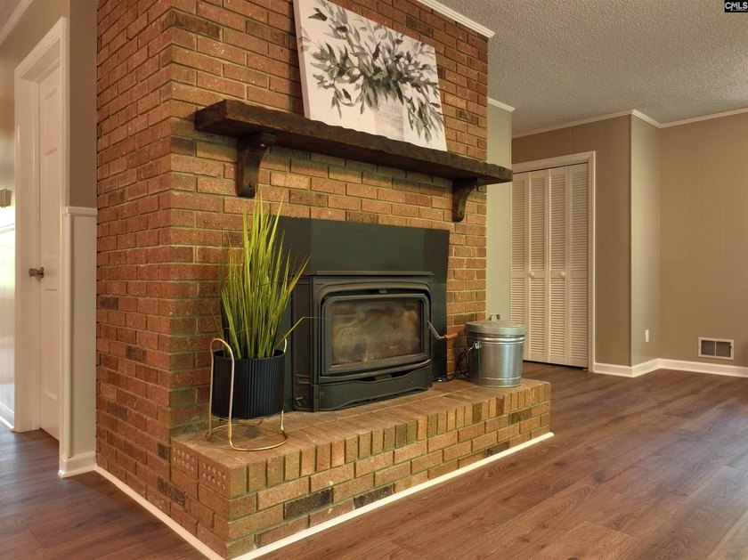 Tucked away on 3.84 sprawling acres with its own private - photo 9