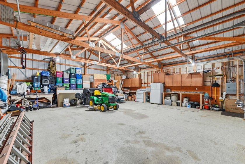 Rare opportunity to own a beautiful one acre lot in an ideal - photo 12
