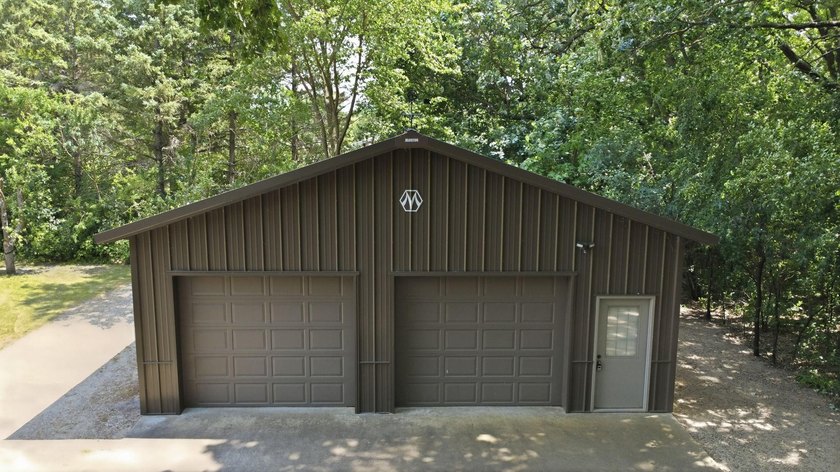 Rare opportunity to own a beautiful one acre lot in an ideal - photo 16