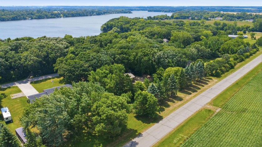 Rare opportunity to own a beautiful one acre lot in an ideal - photo 18